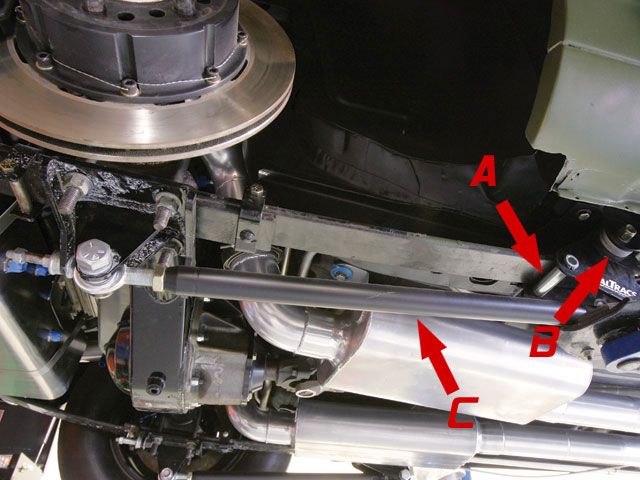 hrdp_0705_14_z+1973_chevrolet_camaro_suspension_install+CalTracs_bars.jpg