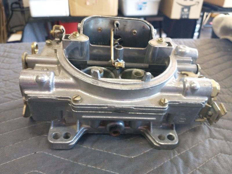 SOLD Used Edelbrock 1407 and manual choke kit For B Bodies Only