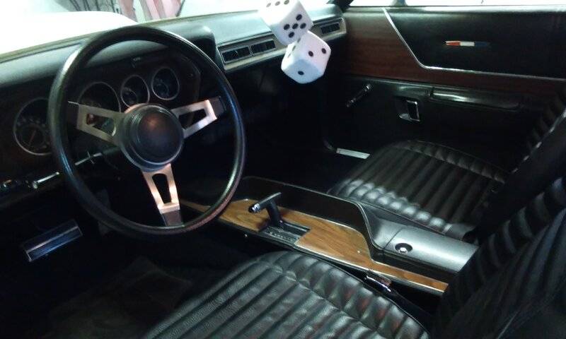 Interior.jpg