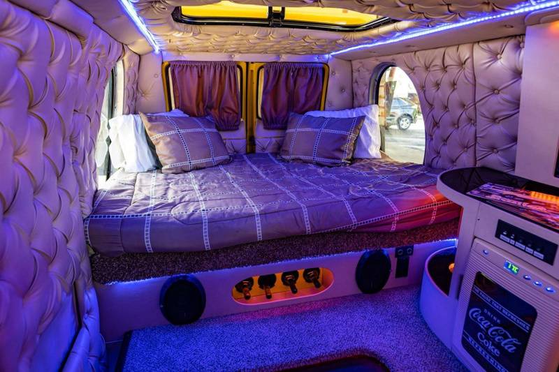 is-yellow-dodge-vans-interior-gives-an-80s-vibe-for-when-youre-feeling-nostalgic-163820606827793.jpg
