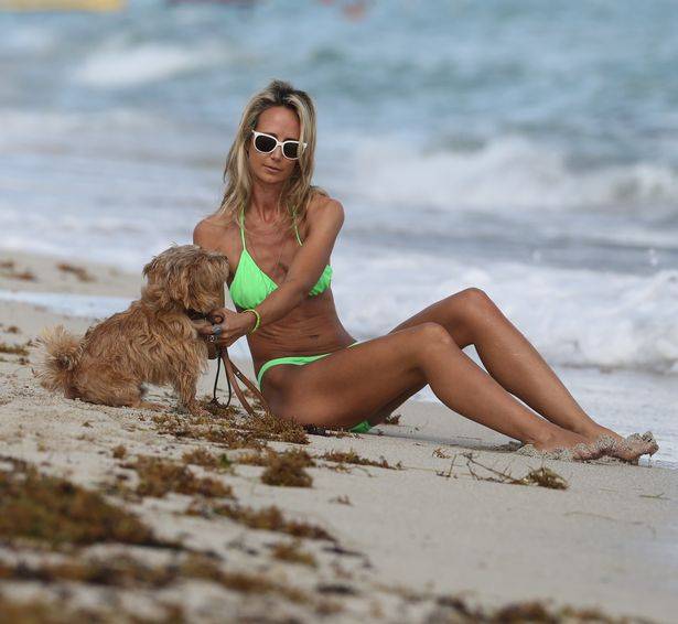 Lady-Victoria-Hervey-hits-the-beach-with-her-dog-DArtagnan-in-Miami.jpg