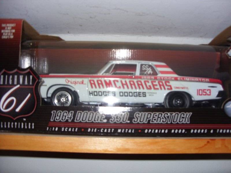 LAST 118 SCALE CAR PICS 008.JPG