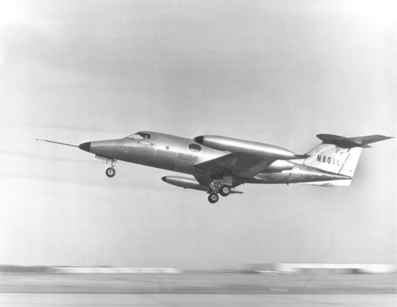 Learjet-23-N801L.jpg