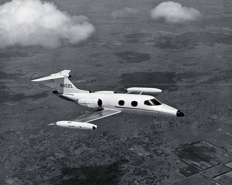 Learjet-23-N802L-was-the-second-prototype.-This-airplane-is-in-the-collection-of-the-Smithsoni...jpg