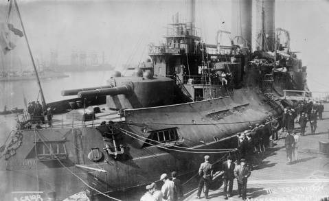 leship-of-the-imperial-russian-navy-docked-ca-1915.jpg