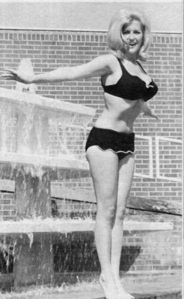 Linda V Miss Hurst.jpg