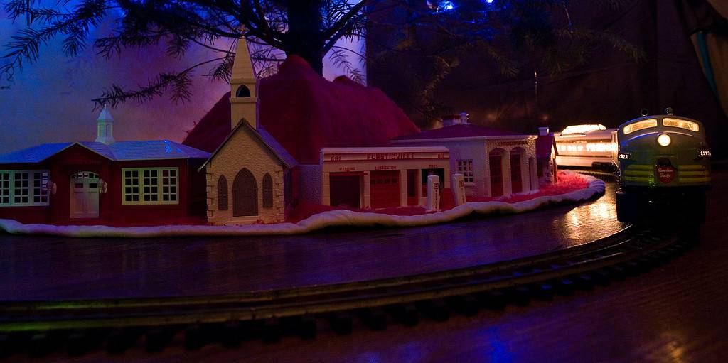 lionel-train-121616-02-XL.jpg