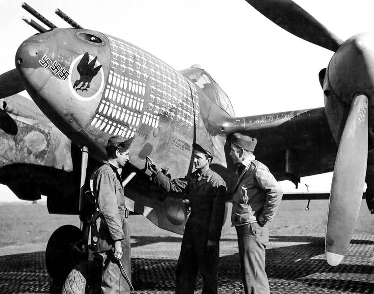 lockheed-p-38j-lightning-43-2136.jpg