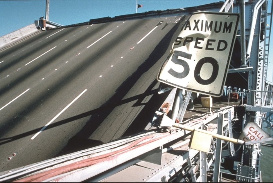 Loma Prieta Earthquake Bay Bridge Collapse west bound 1989.jpg