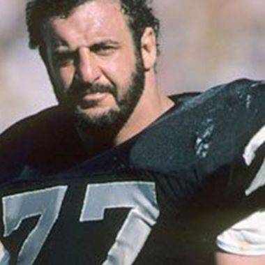 Los Angeles Raiders DT Lyle Alzado.jpg