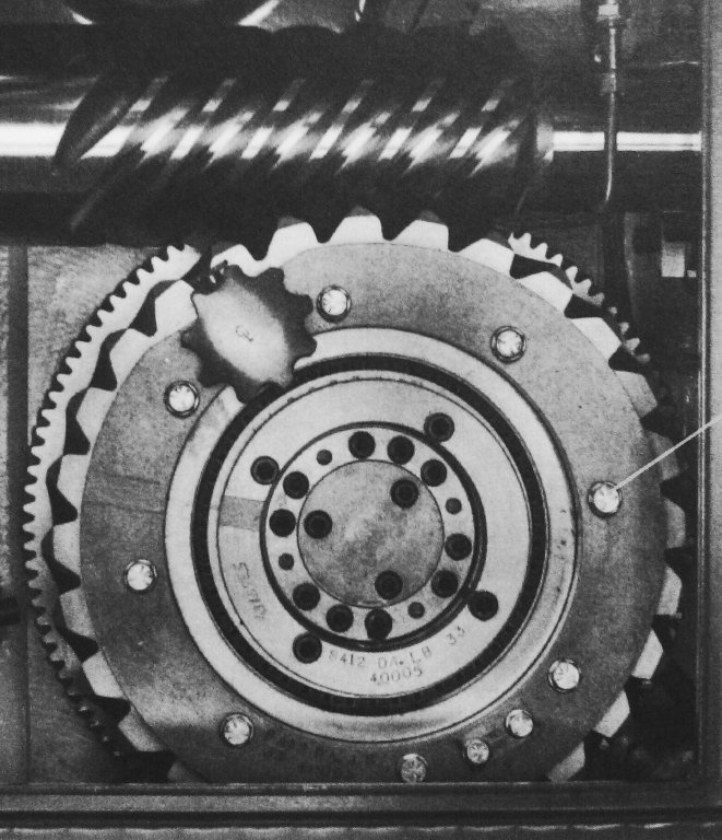 M1000B shaft and gear-1.jpg