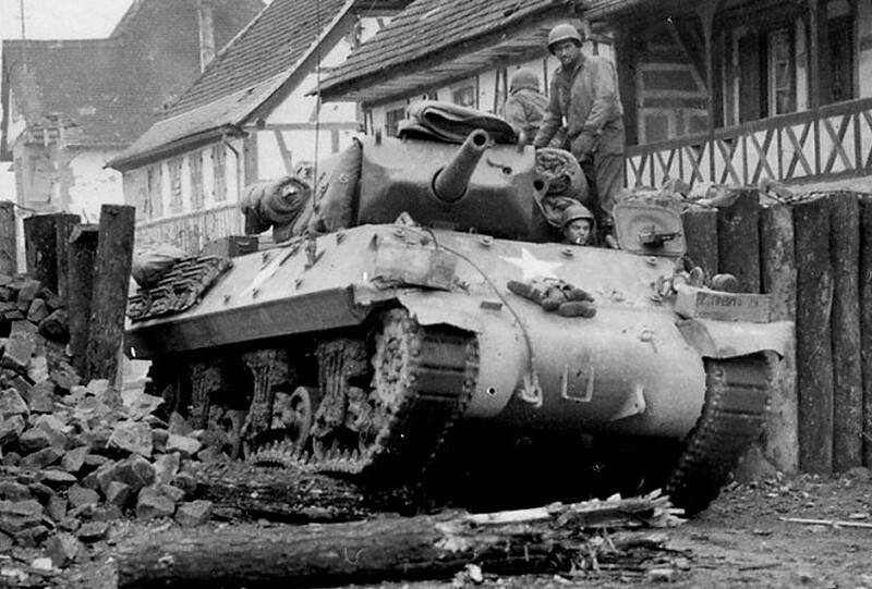 M10_Wolverine_Tank_Destroyer_3.jpg