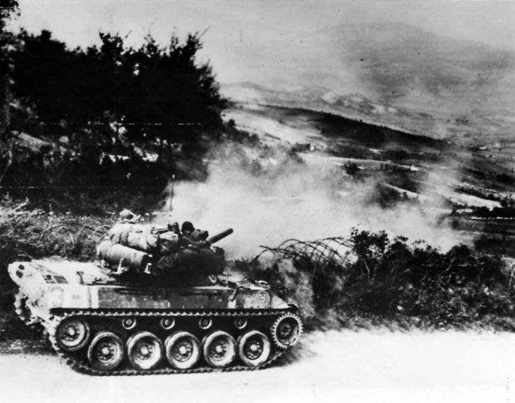 m18_hellcat_in_action_in_firenzuola_italy_1945-741x579.jpg