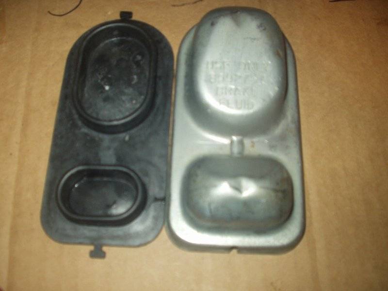 MASTER cylinder COVER.JPG