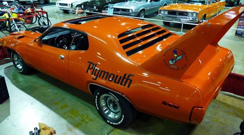 MCACN-2016-1971-Road-Runner-wing-car.jpg