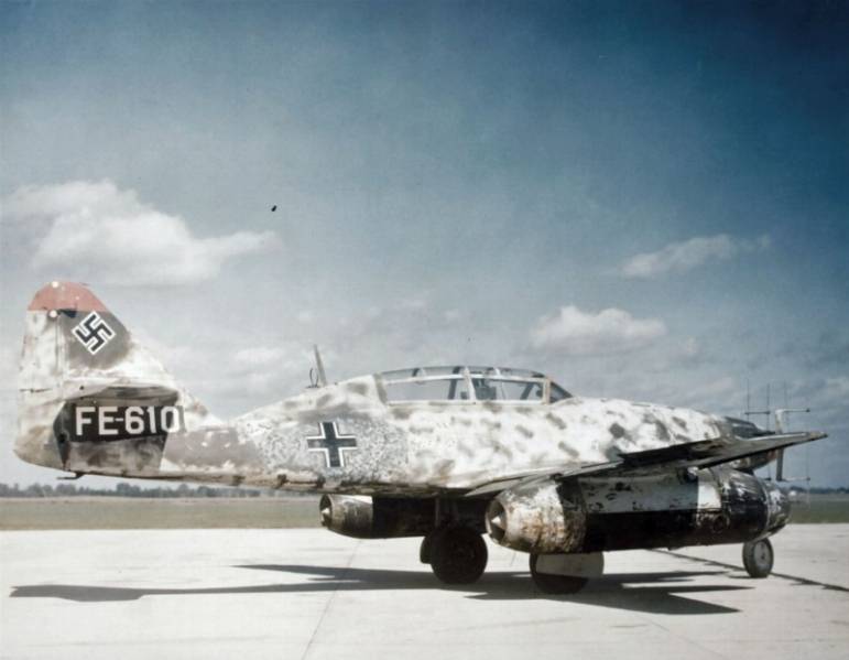 Me262B-1a-U15WNr110306FE-610.jpg