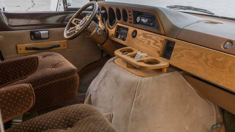 mecum-custom-van(14).jpg