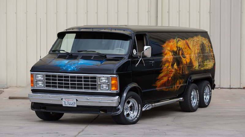 mecum-custom-van(20).jpg