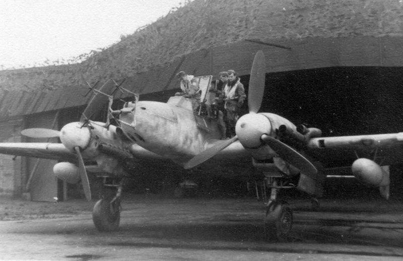 messerschmitt_bf_110_g-4_with_radar.jpg
