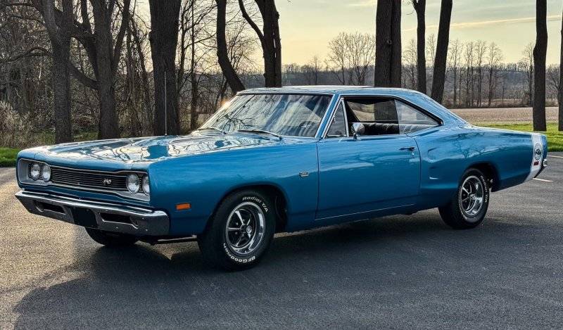 Misc Front End (16619)c '69 Dodge Coronet Super Bee 383 4-Speed B5 Blue 1.jpg