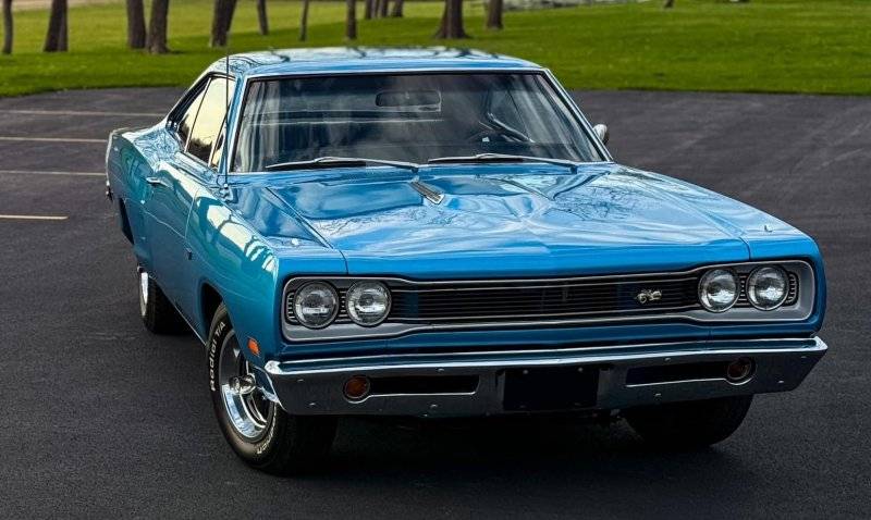 Misc Front End (16619)c '69 Dodge Coronet Super Bee 383 4-Speed B5 Blue 3.jpg