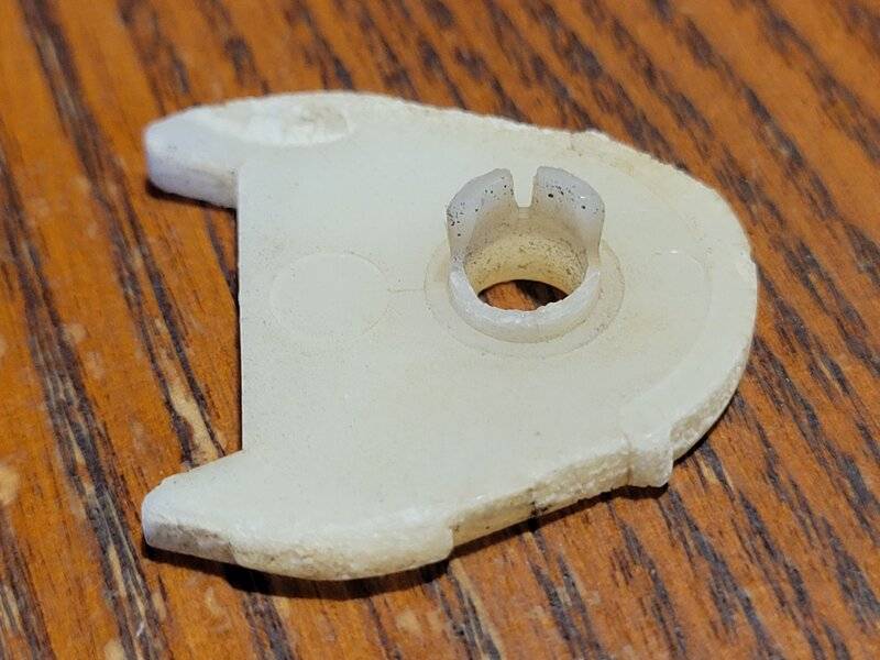 molding clip.jpg