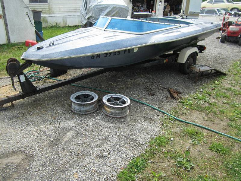 Mopar Chrysler 1970 Boat.jpg