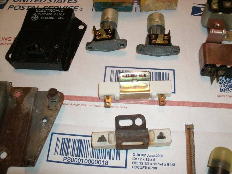 Mopar parts 8-17 Hemi Fan etc 002.JPG