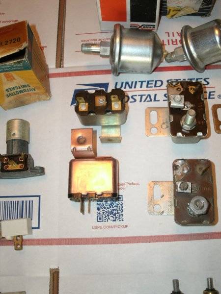 Mopar parts 8-17 Hemi Fan etc 008.JPG