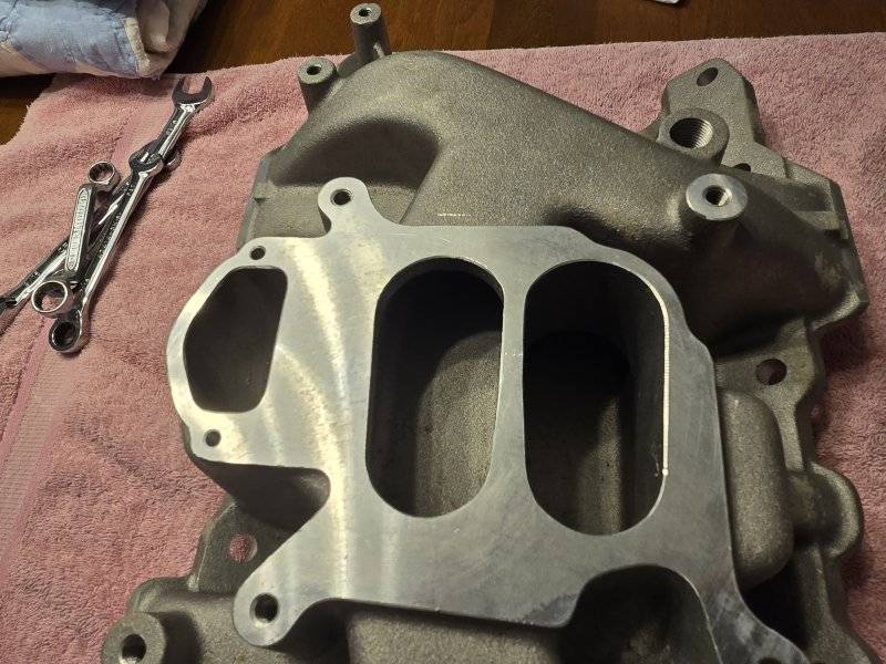 MOPAR SB INTAKE #2.jpg