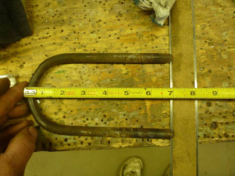 moparleafspringubolts 007.JPG