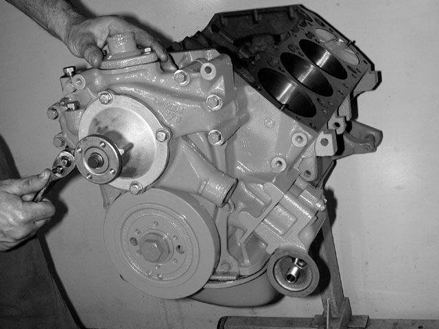 mopp_0208_17_z%2B383_engine_buildup%2Bstock_water_pump_housing.jpg