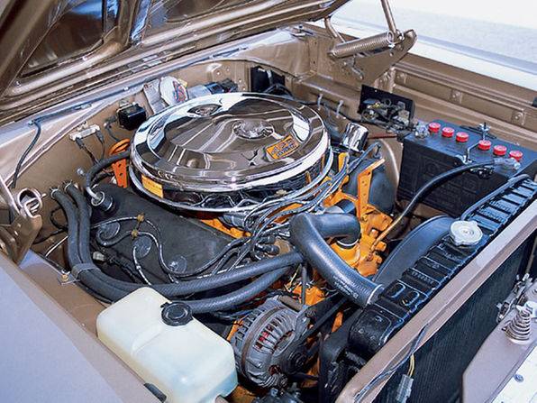 mopp_0503_03_z-1966_plymouth_belvedere_i-engine.jpg