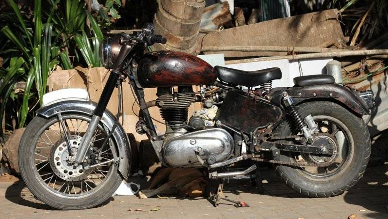 motorcycle-166887_960_720.jpg