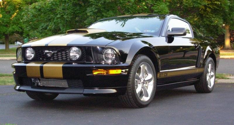 Mustang_front_3qtr.jpg