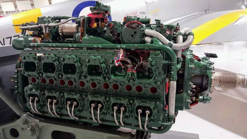Napier-Sabre-III-Engine-at-Hendon.jpg