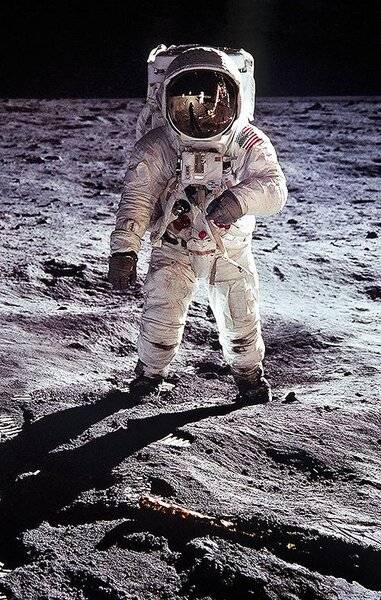 NASA Apollo 11 Astronaught Buzz Aldrin 7-20-1969.jpg