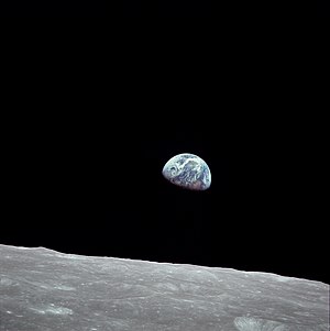 Nasa Apollo 8 Earth Rising photo.jpg