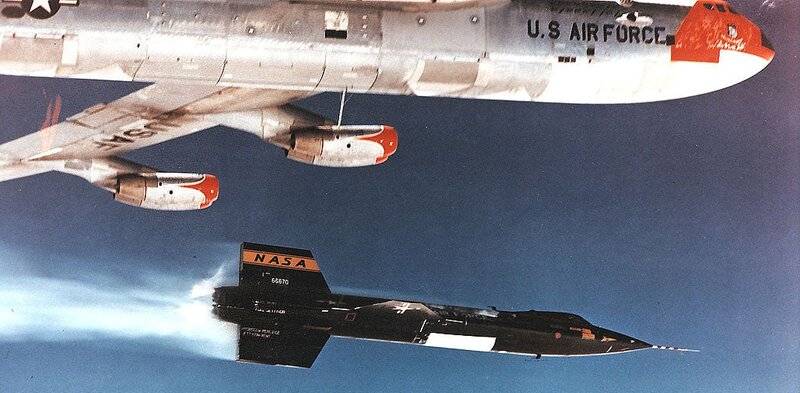 NASA X-15x launch off the bottom of a plane.jpg