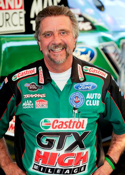 NHRA JFR John Medlen Crewchief JFR 2014 going to DSR 2015 Jack Beckman co-crewchief.jpg