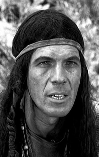 Nimoy rawhide 1961.jpg