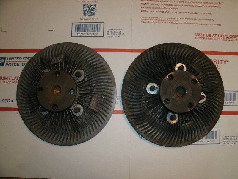 NOS hangers Hemi fan clutch etc 012.JPG