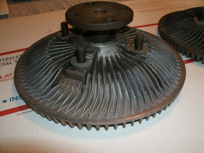 NOS hangers Hemi fan clutch etc 013.JPG