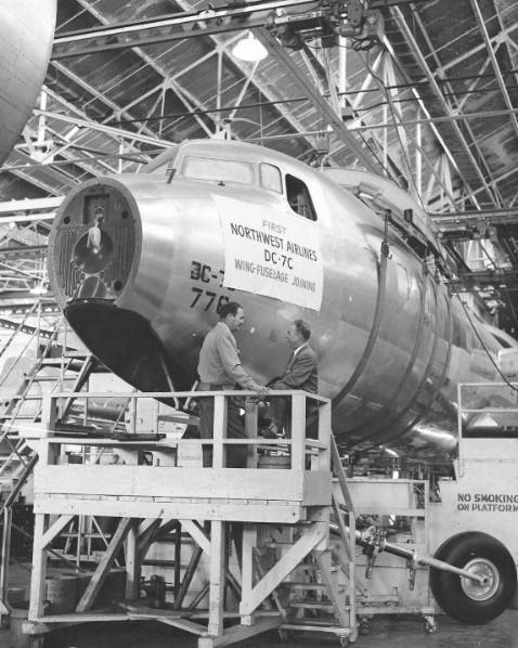 NWA_DC7_N2281_assembly_1957-01_Douglas_BordenColl.jpg