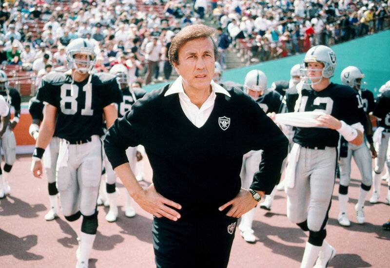 Oakland Raiders HC Tom Flores 1979.jpg