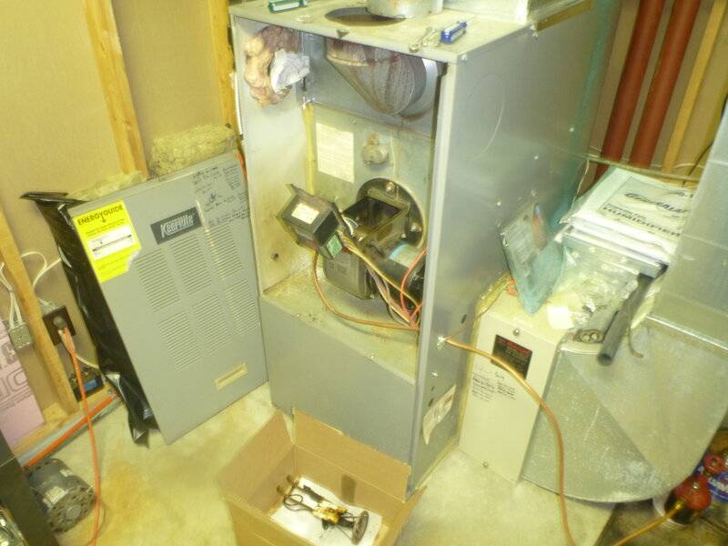oilfurnacewatertankservicenov21 003.JPG