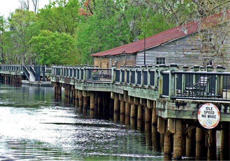 old-warehouse-on-the-river-conway-south-carolina-joey-oconnor.jpg