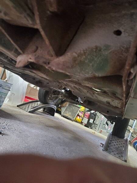 Passenger Leaf Spring mount damage 1.jpg