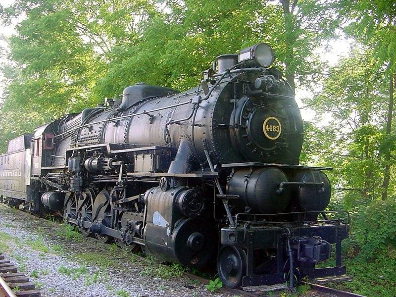 Pennsylvania_Railroad_Steam_Locomotive_-4483_%281%29.jpg