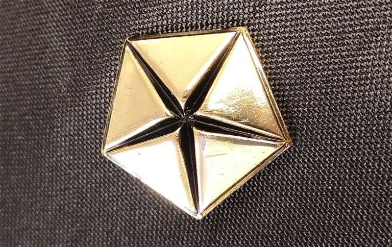 Pentastar1.jpg